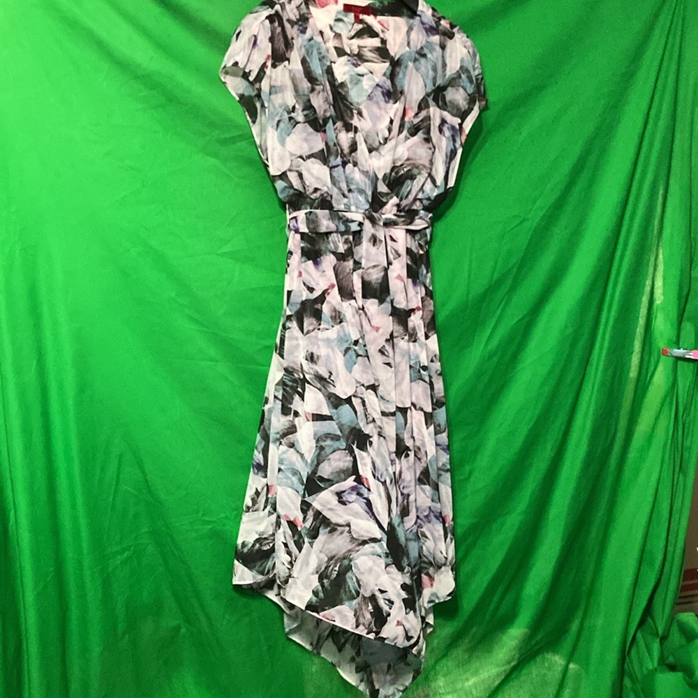 Romantic flowing floral dress size small